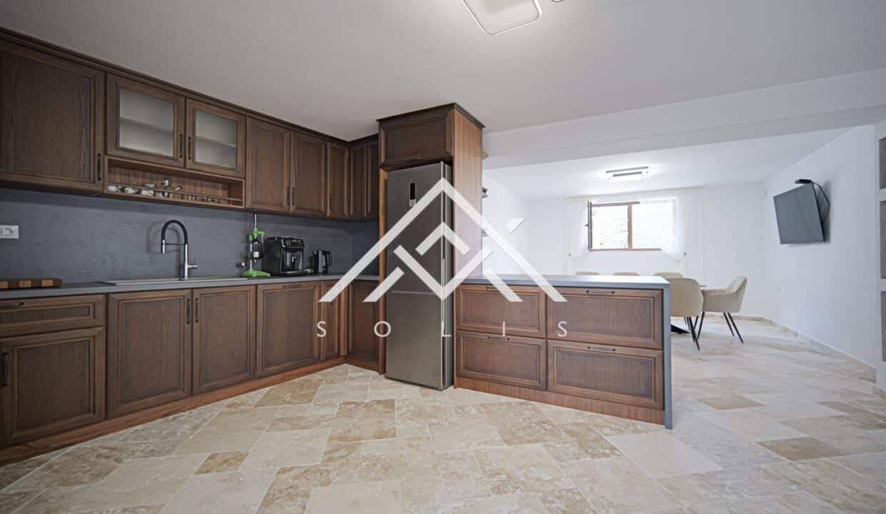 Роскошный автомобильпарвалиабсолютно красивый виддомаБатакЦиговчарка-36