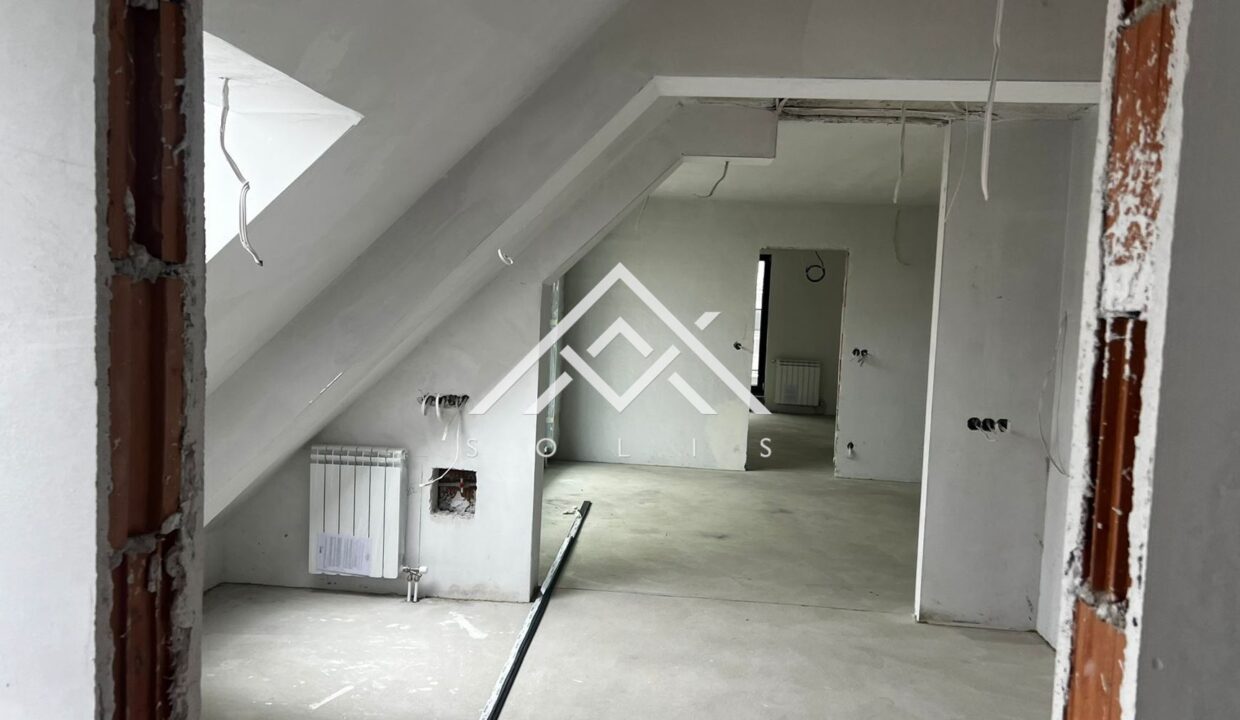 Maisonette with plenty of light and large terraces for sale in g.k. Dianabad-9