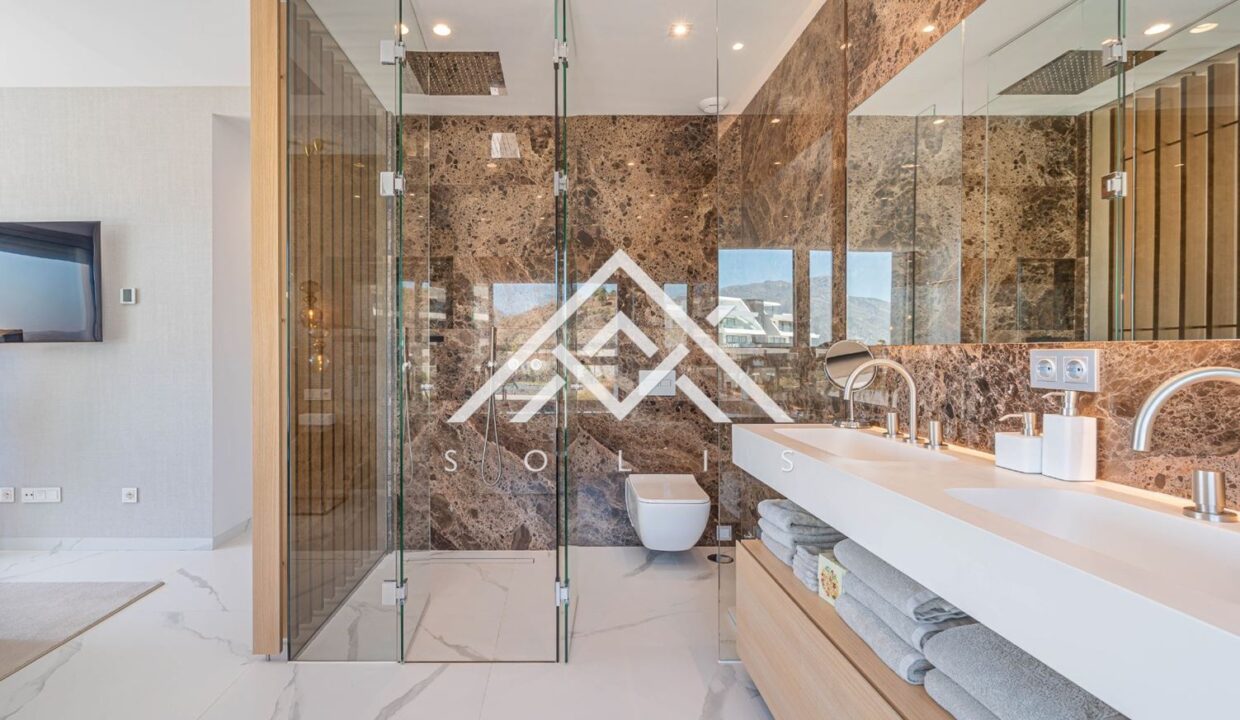 Роскошные апартаменты с тремя спальнями в Бенахависе-38