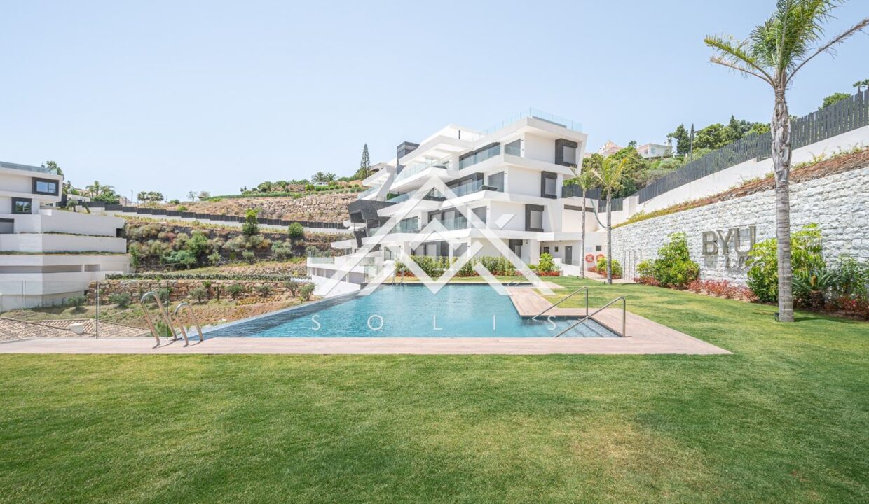 Роскошные апартаменты с тремя спальнями в Бенахависе-35