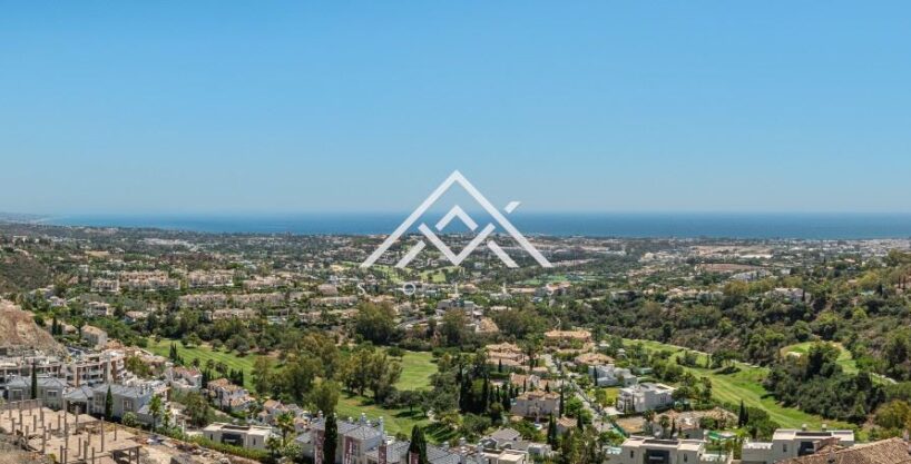 Роскошные апартаменты с тремя спальнями в Бенахависе - 0