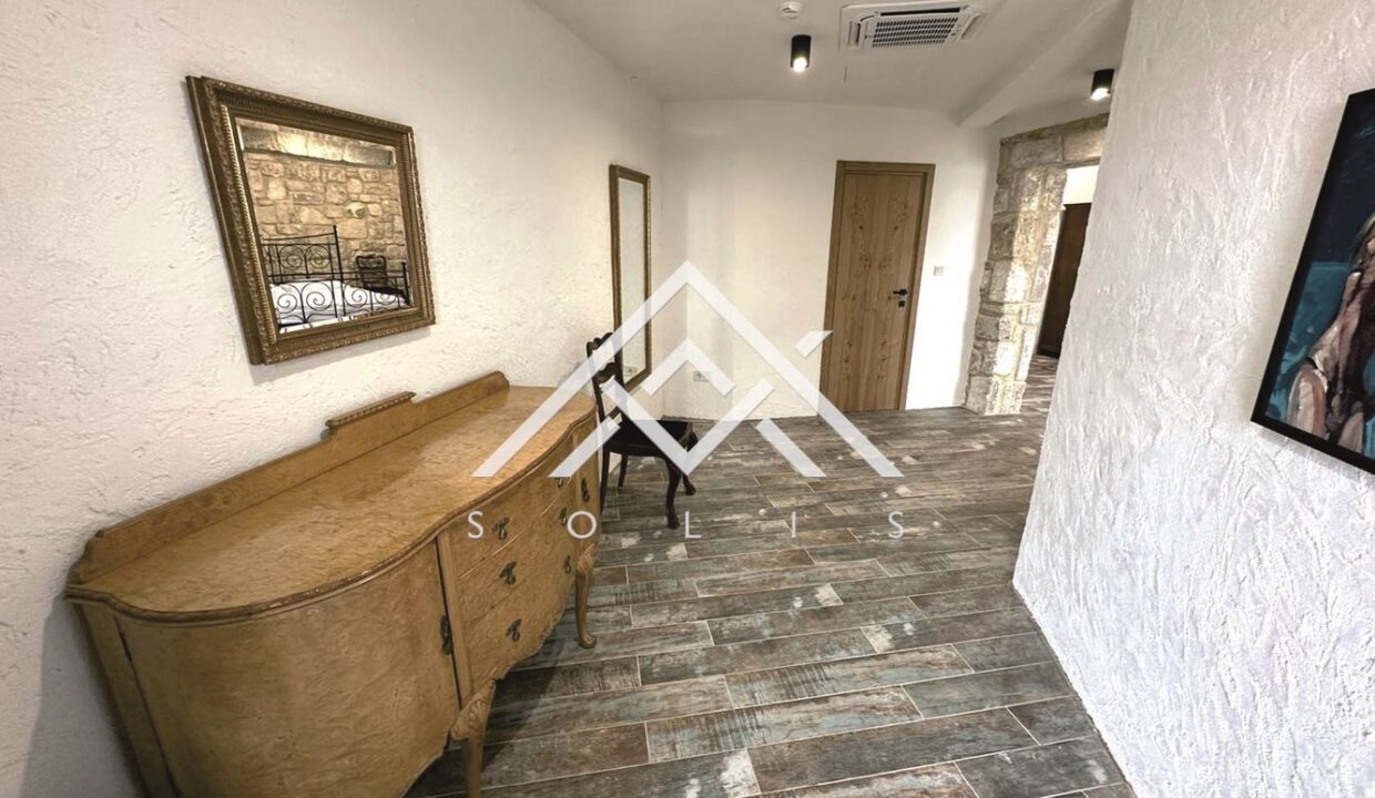 Хотел на осем км южно от нос "Калакра" за продажба-29