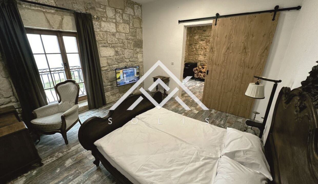 Хотел на осем км южно от нос "Калакра" за продажба-19